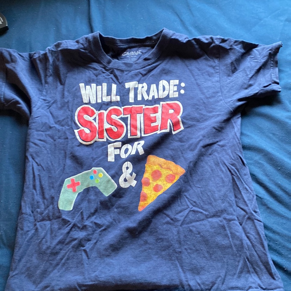 Boys’ XL Gildan Dark Blue Graphic T-shirt
